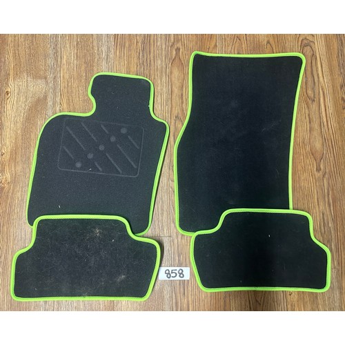 858 - Selection of car mats