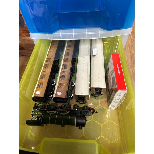 52 - Drawer unit - including contents - model railway accessories, carriages, rolling stock etc