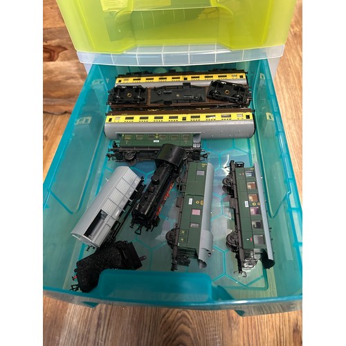 52 - Drawer unit - including contents - model railway accessories, carriages, rolling stock etc