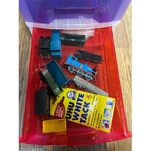 52 - Drawer unit - including contents - model railway accessories, carriages, rolling stock etc