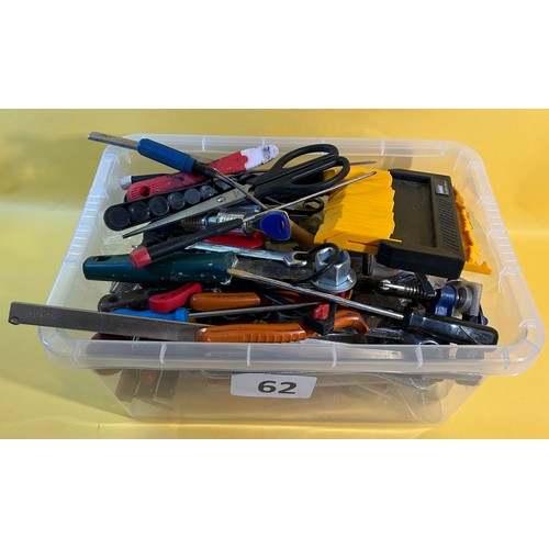 62 - Crate of assorted hand tools etc