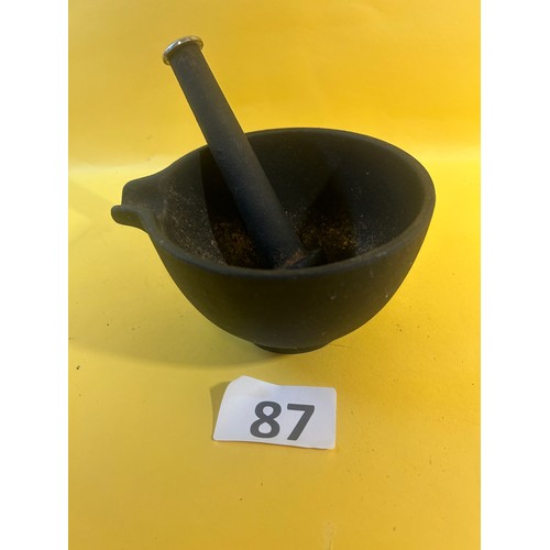 87 - Pestle and mortar