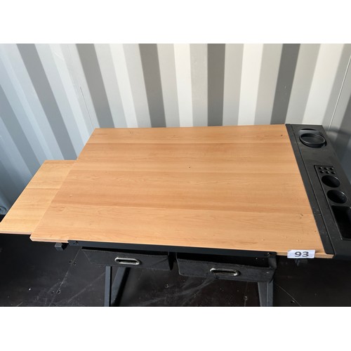 93 - Desk - 100cms(W) x 60cms(D) x 75cms(H)