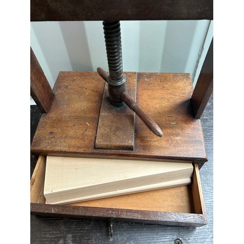 171 - Wooden book press