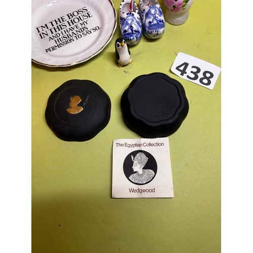 438 - Selection of miscellaneous - to include Royal Doulton, Royal Albert and Wedgwood items