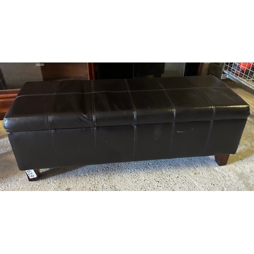 619 - Ottoman/blanket box