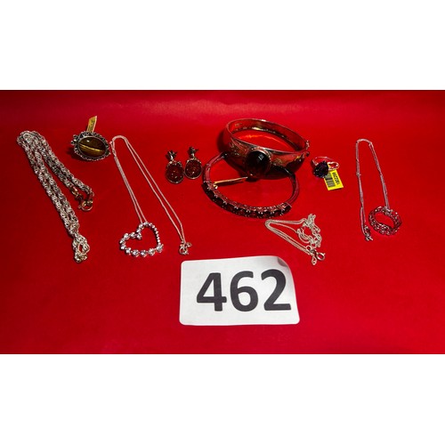 462 - Selection of jewellery