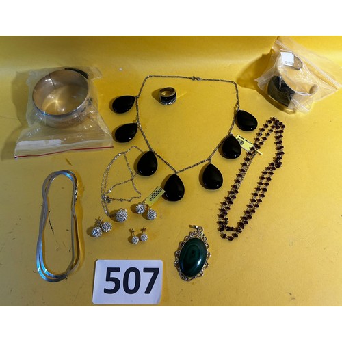 507 - Selection of mostly 925 jewellery