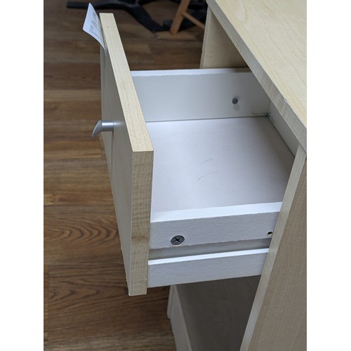 947 - Bedside unit