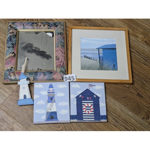 945 - Mirror and seaside pictures/wall art