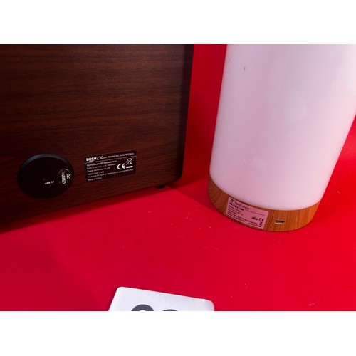 92 - 2 x USB C electronics - blue tooth speaker and lamp - no cables