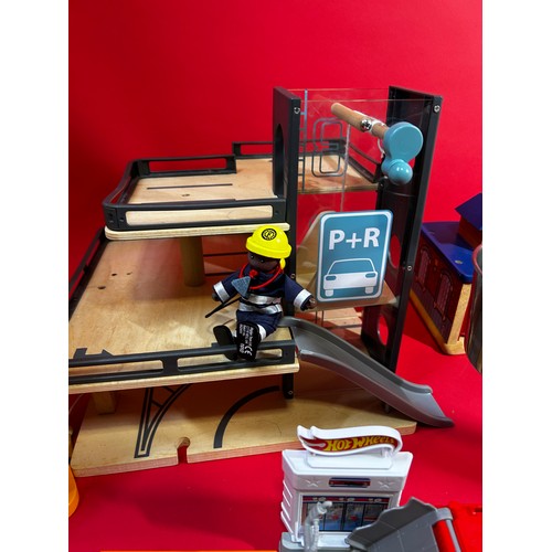 75 - Collection of childrens toys