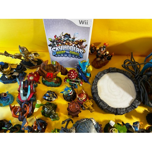 Lot De Figurines Skylanders - Neuves - Collection