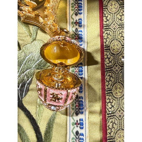 103 - Mixed decorative and collectable items