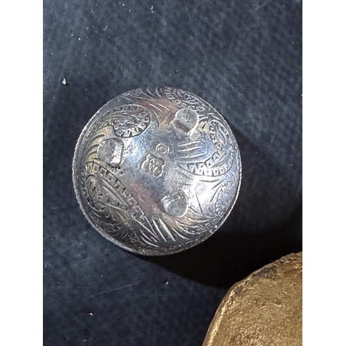 103 - Mixed decorative and collectable items