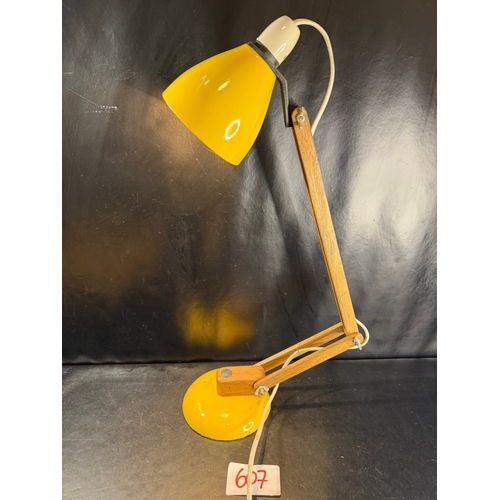 607 - Wooden framed yellow Maclamp - Vendor confirms working order