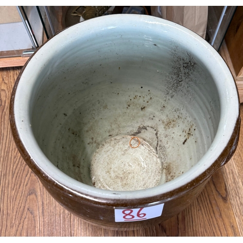 86 - Two-tone glazed planter