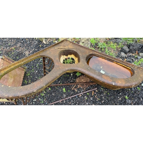 97 - Vintage metal stable corner trough
