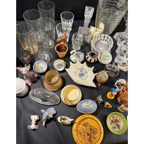 556 - Large mixed lot of glassware, ceramics and ornaments.