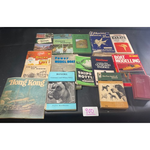 Collection of assorted vintage and later books and booklets, - Sold as ...