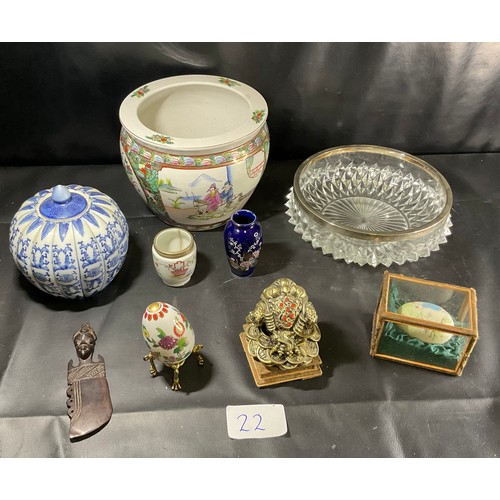 Lot 22        