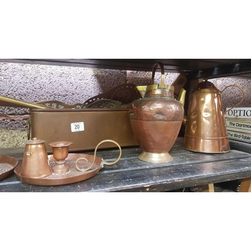 20 - SHELF WITH 2 COPPER JUGS, CANDLE STICK HOLDERS, BRASS MILK SKIMMERS, FISH KETTLE POT & 2 CHARGERS