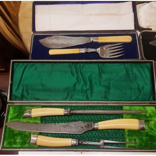 207 - 4 BOXED MEAT CARVING SETS & 2 BOXED FISH SERVERS - 1 SET OF MEAT CARVERS & FISH SERVERS ARE SILVER M... 