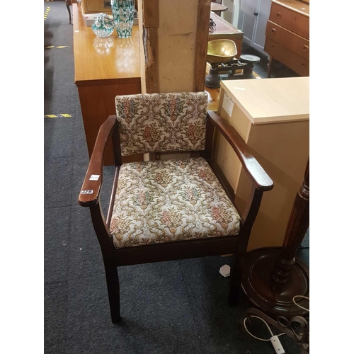 223 - OAK BARLEY TWIST LEG HALL TABLE WITH COMMODE CHAIR & 1 SMALL TABLE