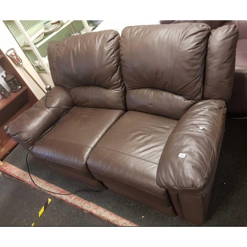 320 - LEATHERETTE ELECTRIC 2 SEATER RECLINING SETTEE