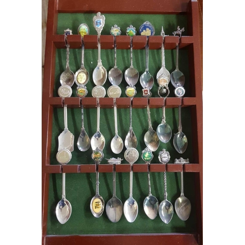 450 - QTY OF CRESTED SPOONS & THIMBLES