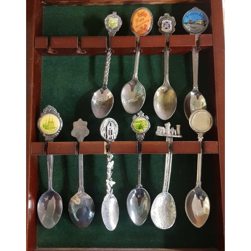 450 - QTY OF CRESTED SPOONS & THIMBLES