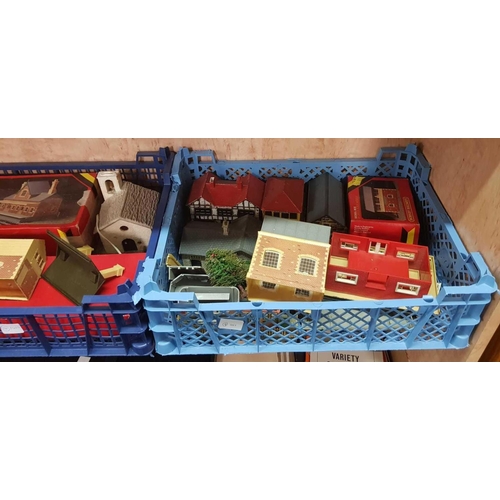 734 - 3 CARTONS ''00'' GAUGE BUILDINGS. SOME HORNBY SOME THAT LIGHT UP (BULBS FITTED) HORNBY SIGNAL CONTRO... 