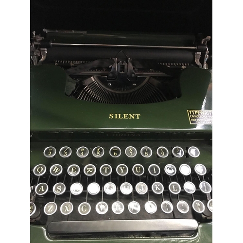 122 - CASED TYPEWRITER CORONA SILENT GOOD CONDITION