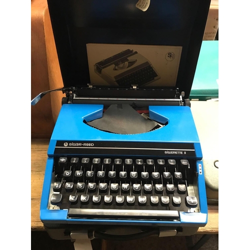 130 - CASED TYPEWRITER SILVER-REED SILVERETTE II