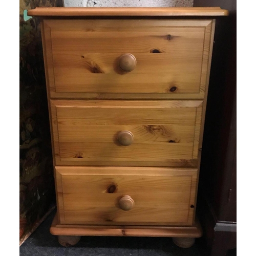 226 - PINE 3 DRAWER BEDSIDE CABINET