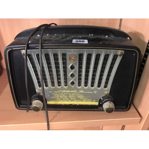 240 - PERIOD BAKELITE PHILIPS RADIO A/F