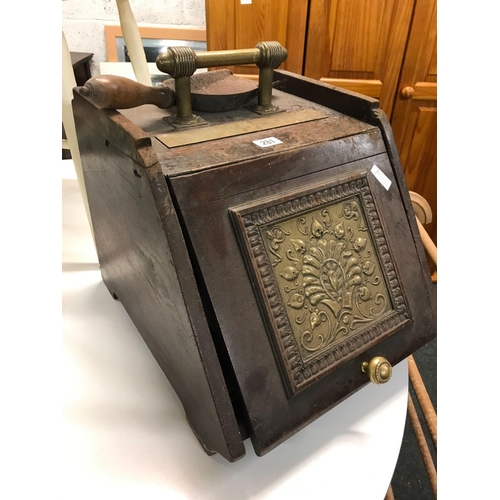 281 - BRASS & OAK COAL SCUTTLE, BRASS HANDLE & DECORATION A/F