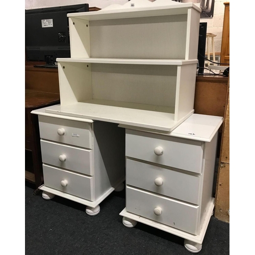 282 - 2 X WHITE 3 DOOR BEDSIDE CABINETS & 3 TIER WHITE SHOP DISPLAY SHELVES