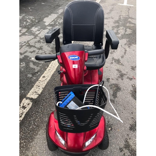 1 - INVACARE LEO MOBILITY SCOOTER WITH KEY & BATTERY CHARGER