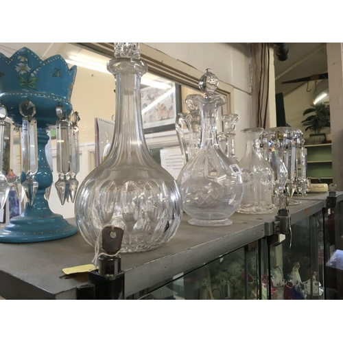 810 - QTY OF GLASSWARE INCL; DECANTERS & LUSTER'S (SOME STOPPERS MISSING)