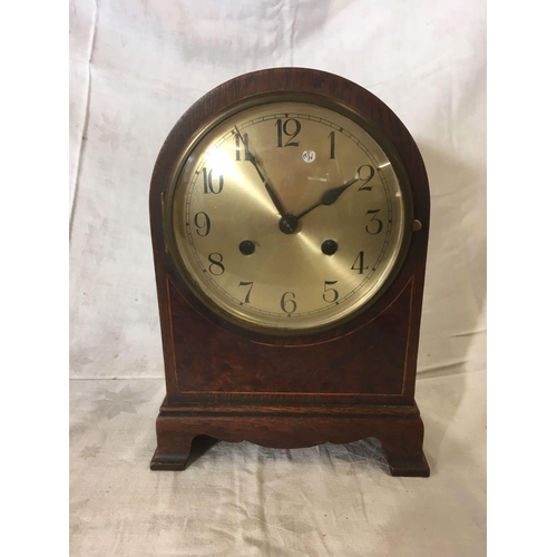 899 - 2 WOODEN MANTEL CLOCK, 1 DOME FORM & 2 WITH ARCHED TOP - UNKNOWN IF WORKING A/F