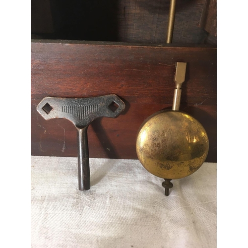 899 - 2 WOODEN MANTEL CLOCK, 1 DOME FORM & 2 WITH ARCHED TOP - UNKNOWN IF WORKING A/F