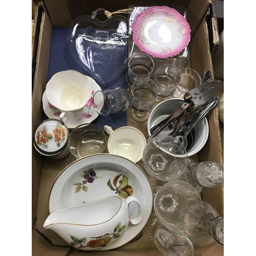 149 - 2 CARTONS OF MIXED GLASSWARE, INCL; EVESHAM, COLCLOUGH & GLASS DECANTERS