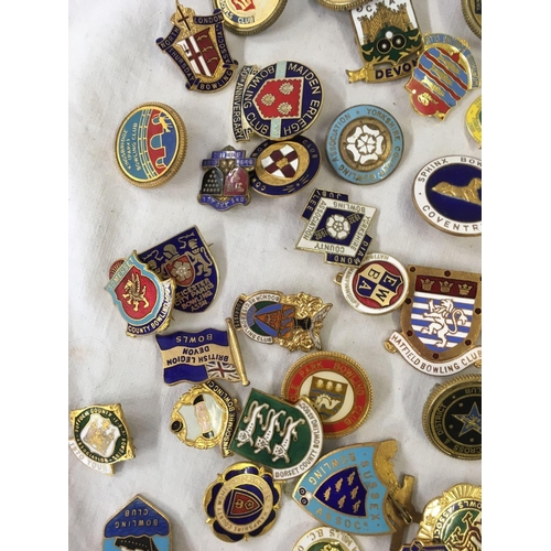 869 - BOWLING BADGES 50 PLUS