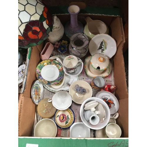 89 - 2 CARTONS OF MIXED SMALL DECORATIVE CHINA ITEMS, TIFFANY STYLE LAMP SHADE, VASES ETC