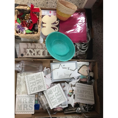 92 - 2 CARTONS OF MISC BASKETS, SMALL DECORATIVE BOXES & OTHER DECORATIONS