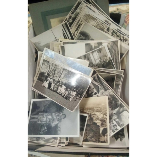 977 - CARTON OF MISC PHOTOGRAPHS & EPHEMERA