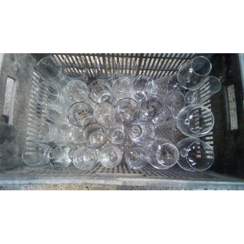 120 - CARTON OF VARIOUS GLASSES