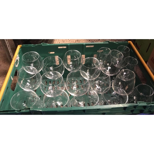 199 - 2 CARTONS OF WINE & GIN GLASSES, APPROX 50