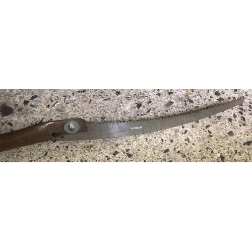 203 - GARDEN SPADE & PRUNING SAW